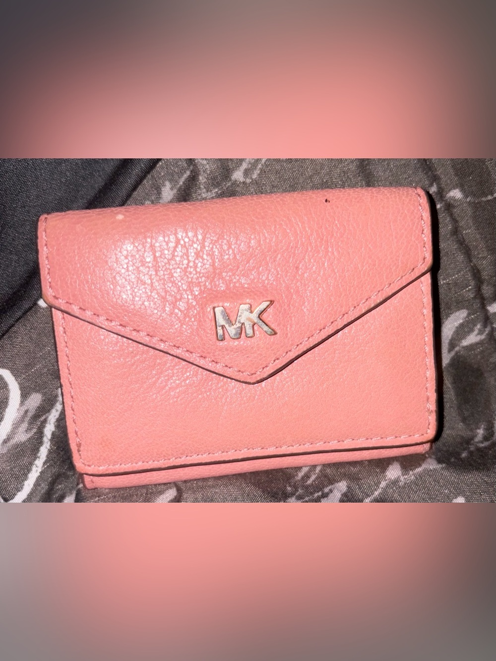 Michael Kors Money Pieces Small
Trifold Envelope Wallet - Rose Pink